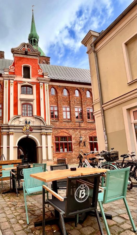 Pension Altstadt Moench In Top Lage Preis Inclusive 5 Prozent Bettensteuer Und Fruehstueck Stralsund Buitenkant foto